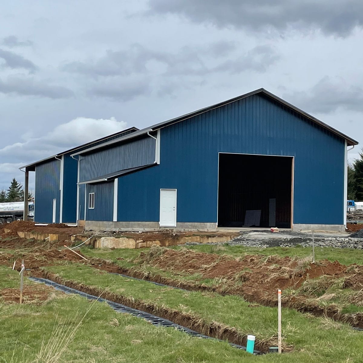 Custom Pole Barn Construction Services